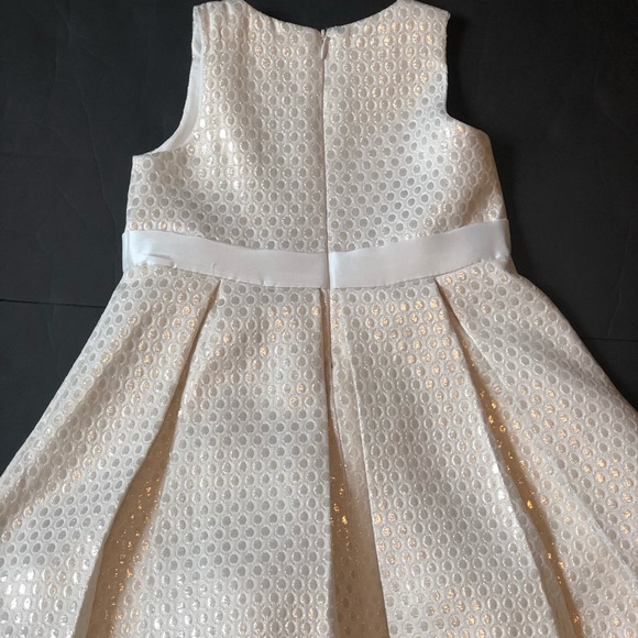 Girls dress - Picture 2 of 3